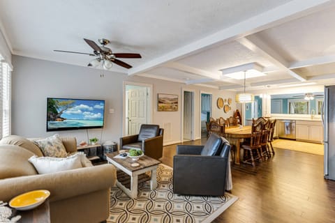 Living Room With Big Screen TV!