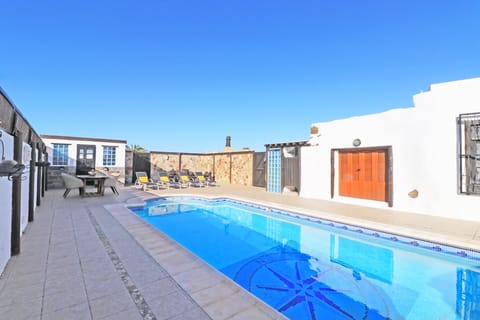 Large Private Solar Heated Pool 10.5m x 4.5m