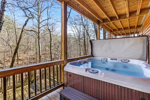 BRAND NEW 5-PERSON SPA