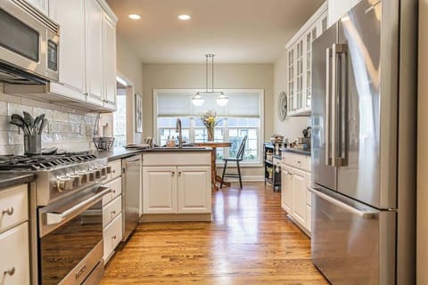 Beautiful kitchen with everything you need to create your favorite meals