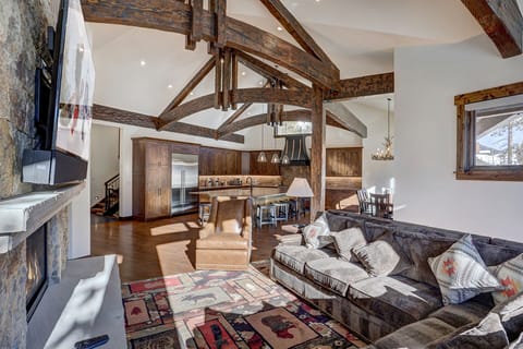 Stunning mountain modern design