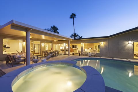 Bon Vivant Palms