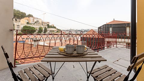 Gorgeous views over the city #balcony #views