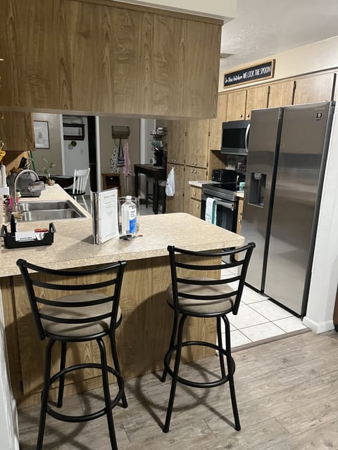 Kitchen Island area