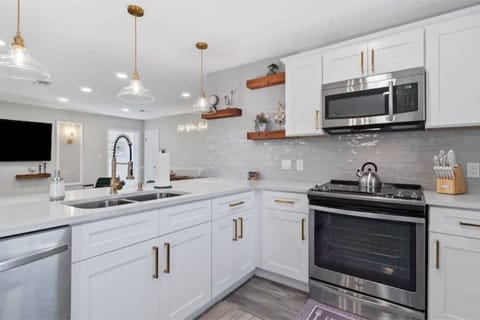 Stainless steel appliances and quartz countertops