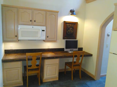 'The Castle Cottage'  kitchen
