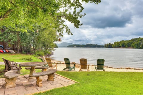 Hayesville Vacation Rental | 3BR | 2BA | 1,600 Sq Ft | Stairs Required