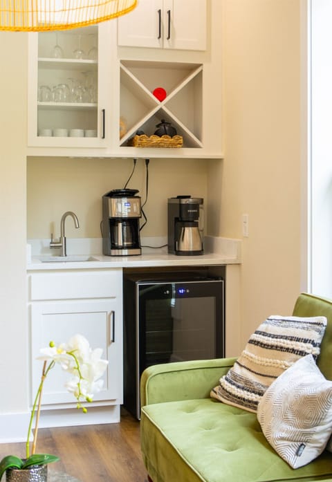 wine/beverage fridge