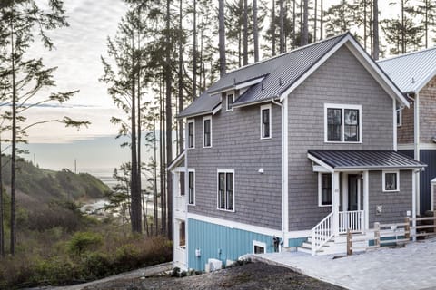 Welcome to A Wave from It All