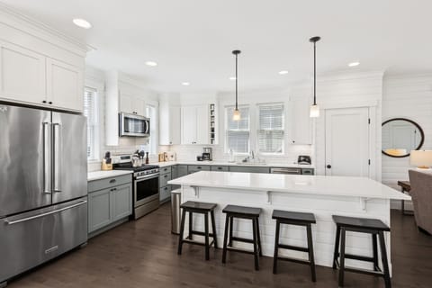 Spacious kitchen with extra seating