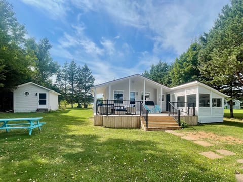 Cottage & bunkhouse