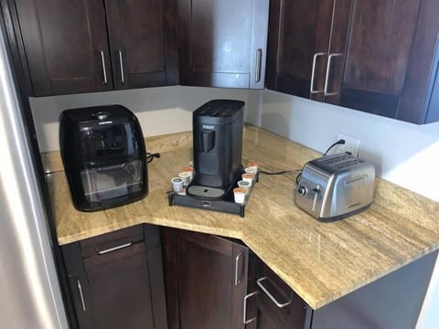 K-Cup and Original Nespresso Coffee Maker and Air Fryer