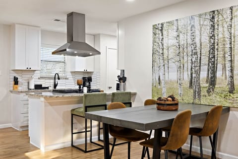 Dining Table | Kitchen