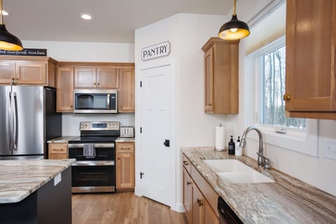 Large Kitchen with plenty of space for prep!