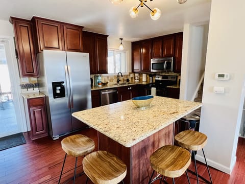 Kitchen, fully stocked