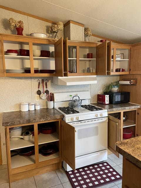 Get ready to cook! Plenty of cooking utensils.