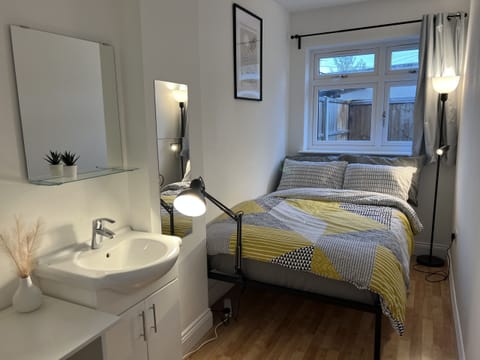 Double room-Standard-Shared Bathroom-Luxury - 2