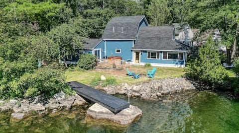 Private dock right to the 648 acre lake right in your back yard!
