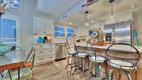 Jeff and Gina Properties - Pipers Run 8 (PR8) - Indian Shores - 3 Bedroom - 3 Bathroom - Gulf Front - Waterfront - Beach Front