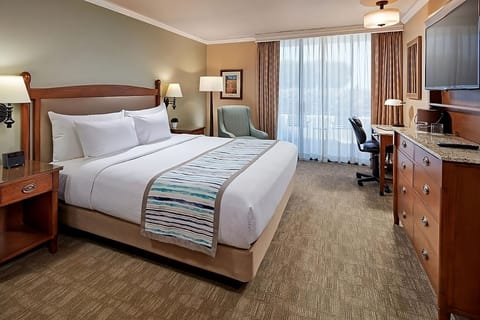 1 King bed.