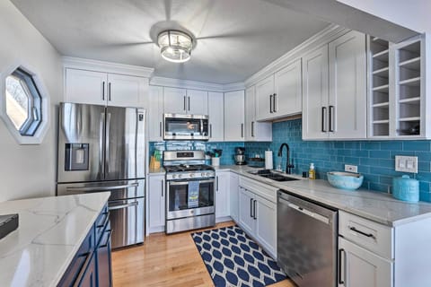 Kitchen | Cooking Basics | Coffee Maker | Wine Cooler | Toaster | Microwave