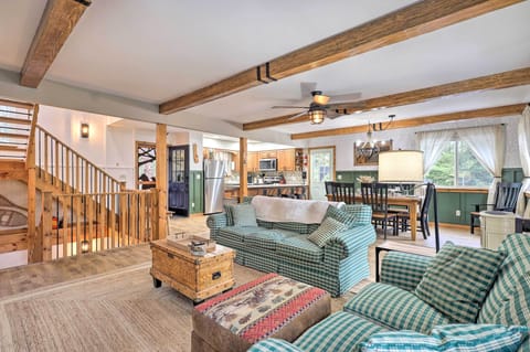 Living Room | Free WiFi