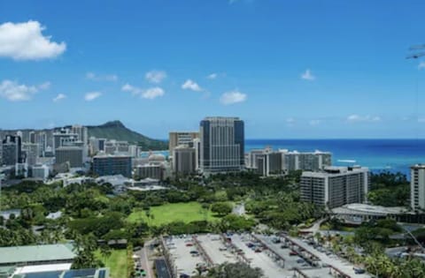 Diamond Head and ocean view
