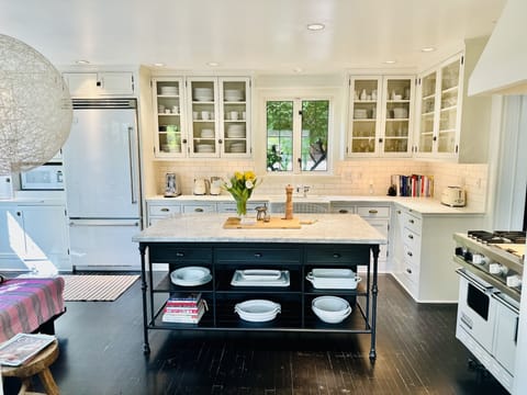 KITCHEN 
Viking Stove, Viking Refrigerator,Kitchen Island and Daybed