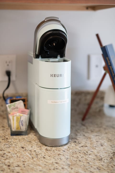Keurig and Coffee Pot Maker available