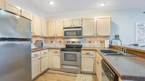 Fully equipped kitchen, perfect for cooking up a delicious meal during your stay