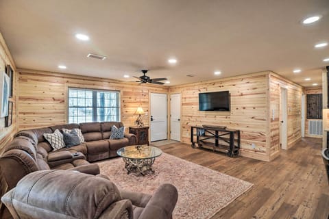 Greers Ferry Vacation Rental | 3BR | 2BA | 1,404 Sq Ft | 3 Stairs to Enter