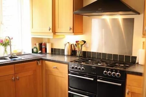 D0f8c359 87b8 493c ac3c c04420a16706