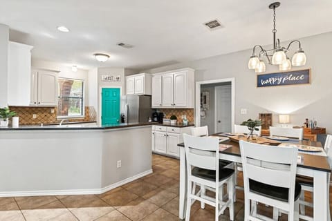 Dining adjacent to the kitchen for more accessibility during meal times