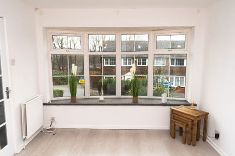 Living Room / Lounge