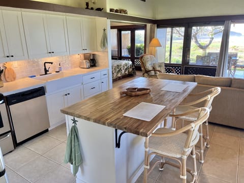 Good work space for cooking