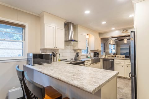 Kitchen Bar Seating at Both Ends of the Kitchen