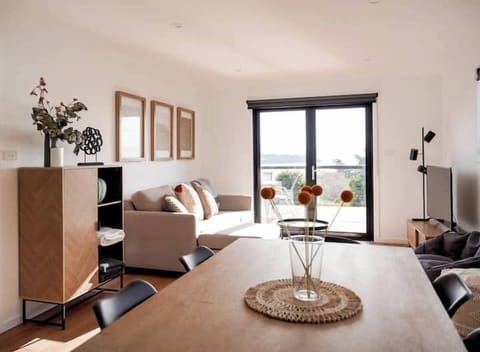 C33940d5 85a4 46b8 8589 33a73df1c4c7 (1)