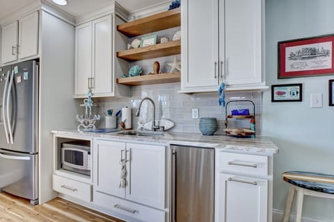 Ground Level Kitchenette