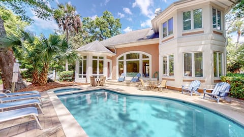 Private Pool and Spa