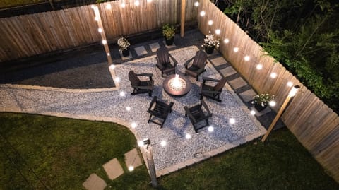 Gather around the cozy gas fire pit with your friends or family to enjoy a dancing fire, bringing warmth and comfort as you enjoy each other's company.