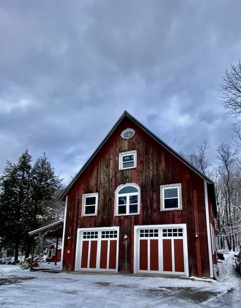 New England style barn 
