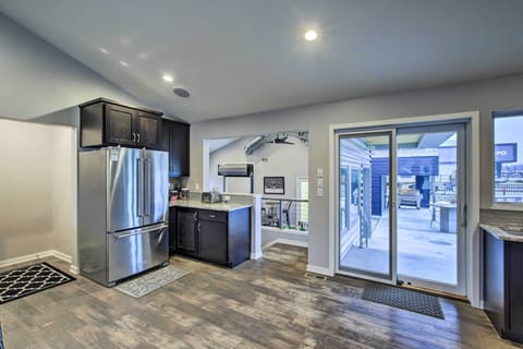 Kitchen | 1st Floor | Dishware & Flatware | Blender | Toaster | Coffee Maker