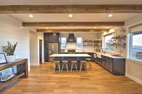 6b5591f2 6687 4986 8e42 fae9c9690470