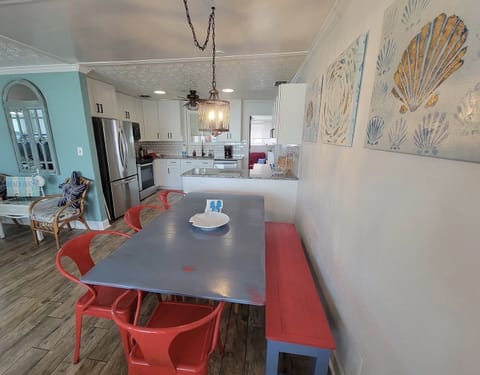 Dinning - Currently seats 8 with additional leafs in closet