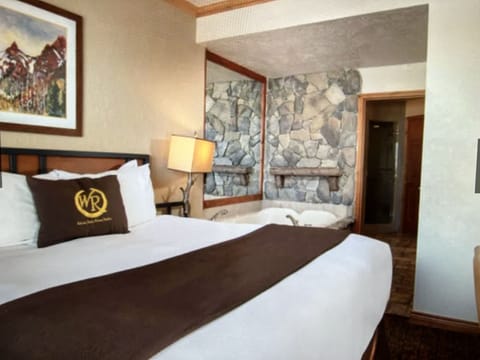 Main master bedroom with jacuzzi tub, adjoining bathroom, with steam shower! 