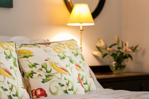 Experience the charm of a Cotswold cottage.