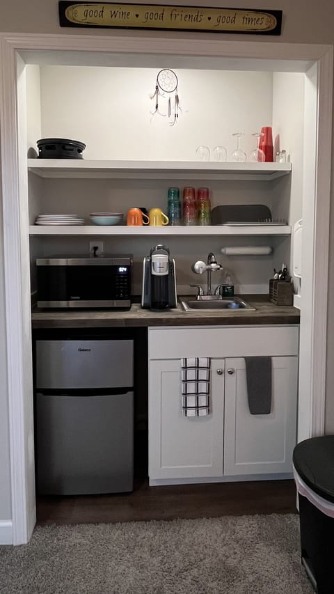 The kitchenette has everything you need, including micro/air-fryer/convection.