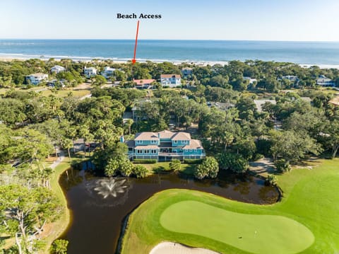 3 minute walk from front door to beach access