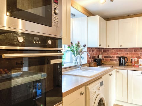 Kitchen | Squirrels Nest, Littleham, near Bideford