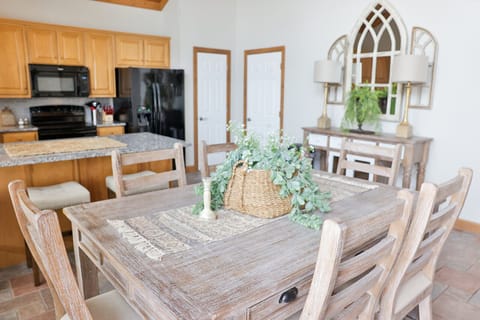 Very nice table and 6 chairs and matching sideboard